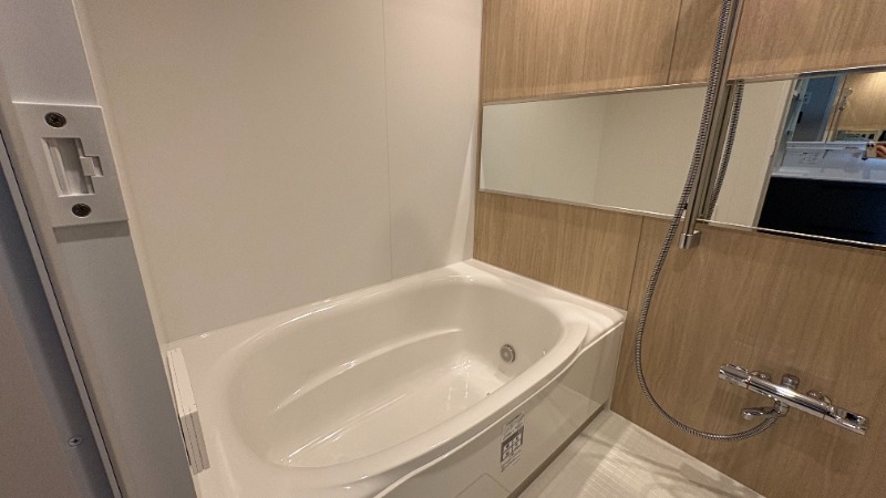 バス・シャワールーム　バスルーム