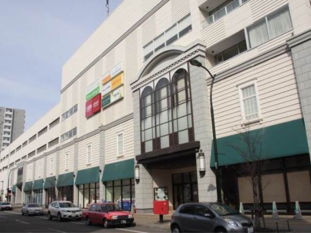 ショッピングセンター　マルヤマクラス（ショッピングセンター）まで1415m