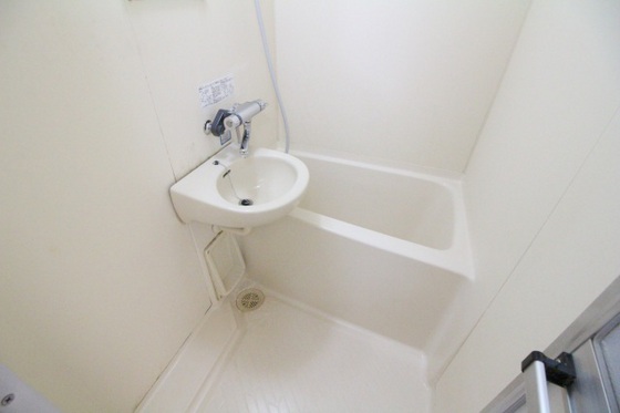 洗面設備　※別部屋の写真です