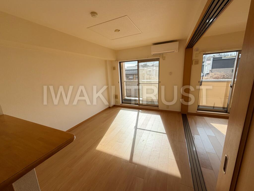 居室・リビング　※参考写真