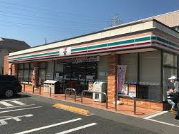コンビニ　セブンイレブン足立六町1丁目店（コンビニ）まで602m