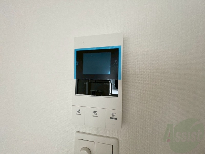 セキュリティ　ＴＶモニター付インターホンです。来客者の顔が見えるので安心！