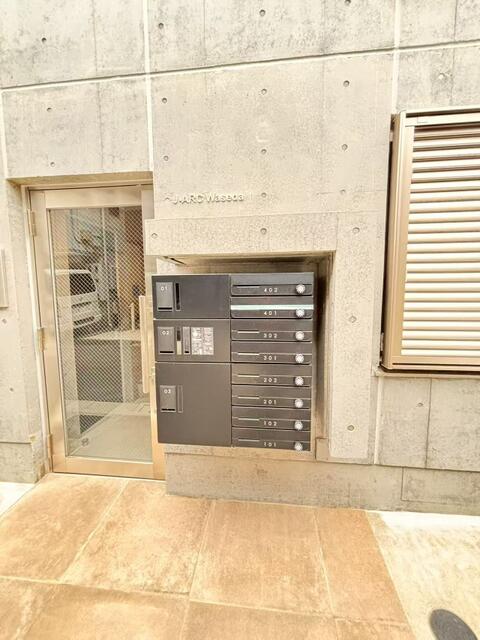 エントランス　ポスト、宅配ボックス