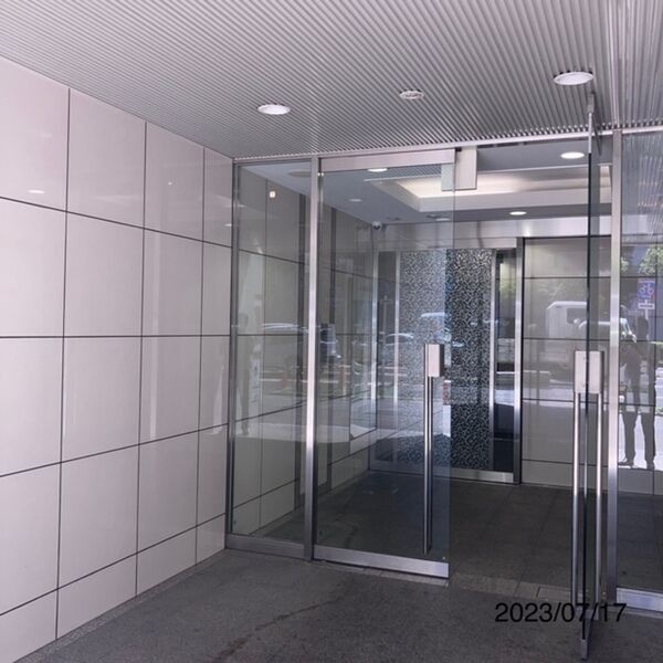 エントランス　名古屋で一番初期費用の安い賃貸専門の不動産会社です(^^)