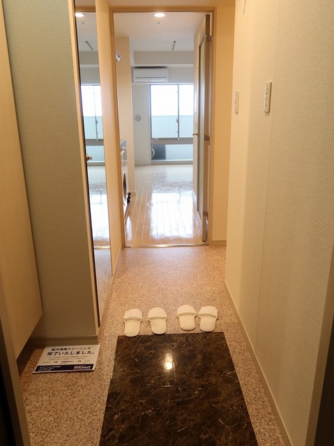 玄関　※別部屋参考写真