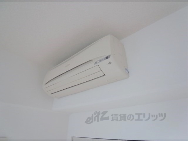 その他設備　各部屋にエアコンついてます