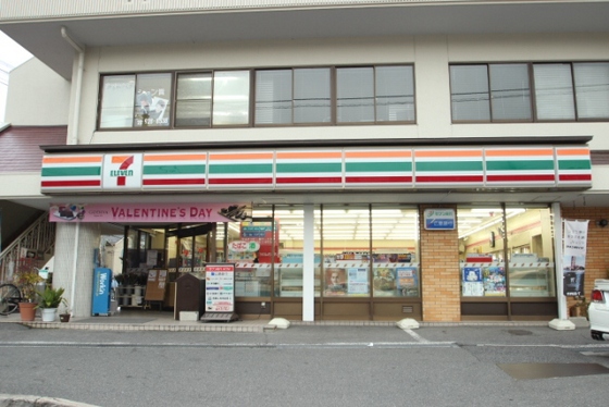 コンビニ　セブンイレブン広島八幡店（コンビニ）まで388m