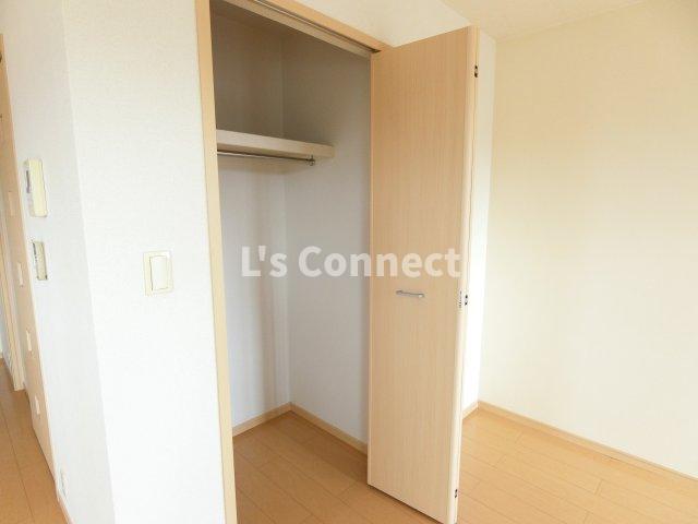 その他設備　各部屋にクローゼット付き。