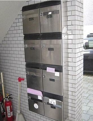 ロビー　メールボックス