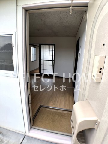玄関　収納もある玄関です