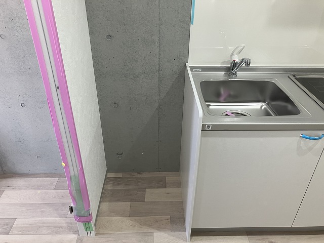 バルコニー　冷蔵庫置き場