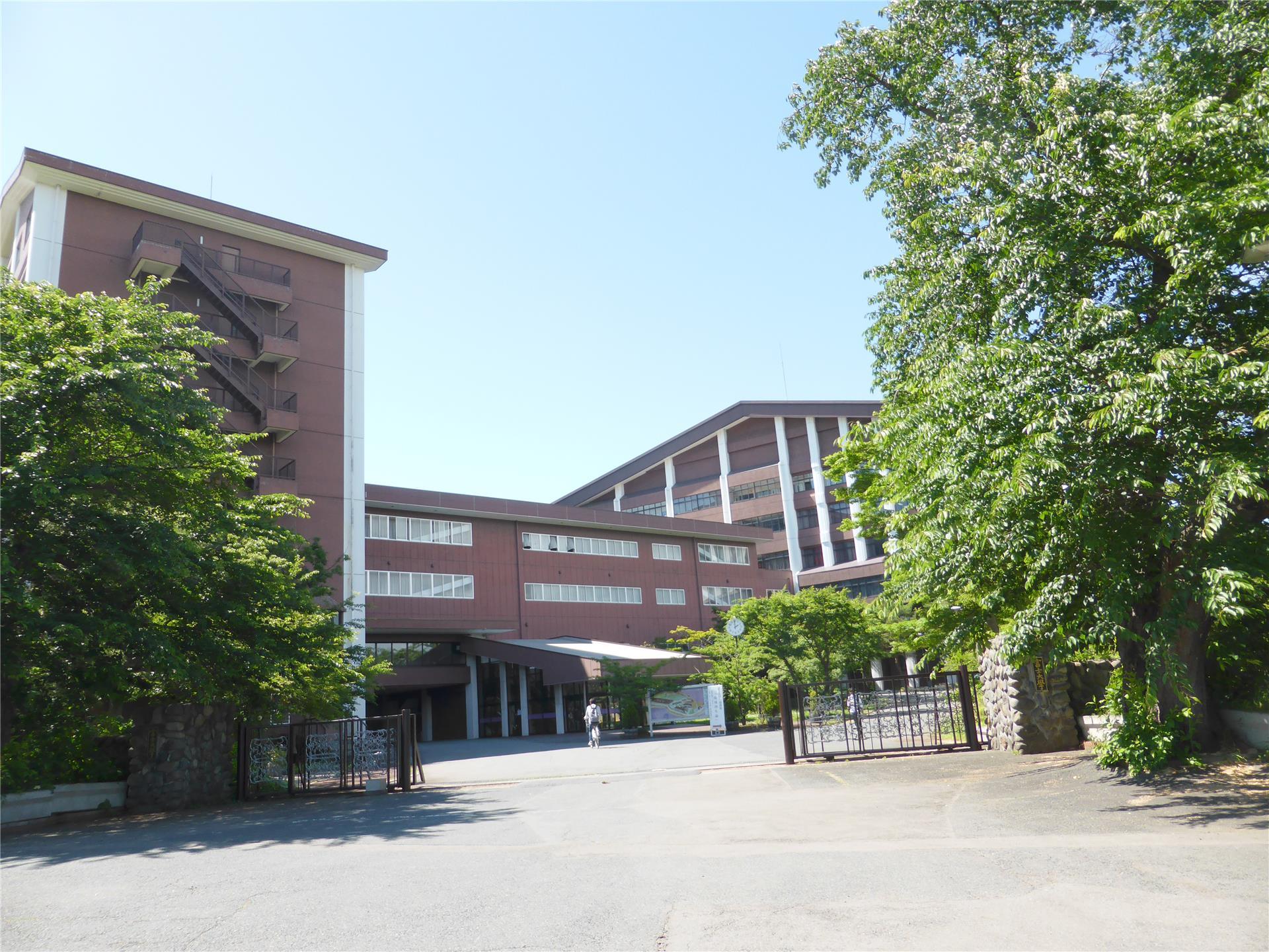大学・短大　富士大学（大学・短大）まで853m