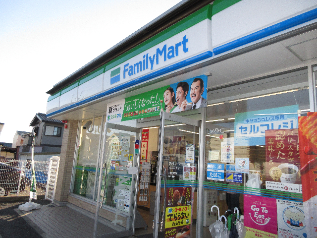 コンビニ　ファミリーマート犬山若宮店（コンビニ）まで240m