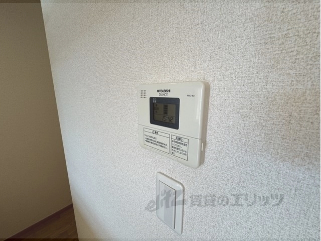 その他設備　給湯器リモコン