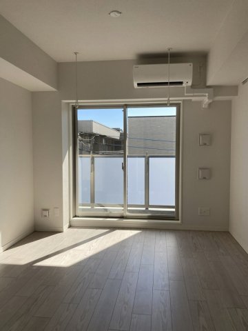 居室・リビング　写真は同タイプのお部屋のものです。