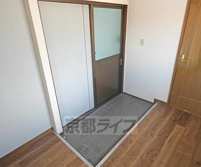 玄関　玄関です。