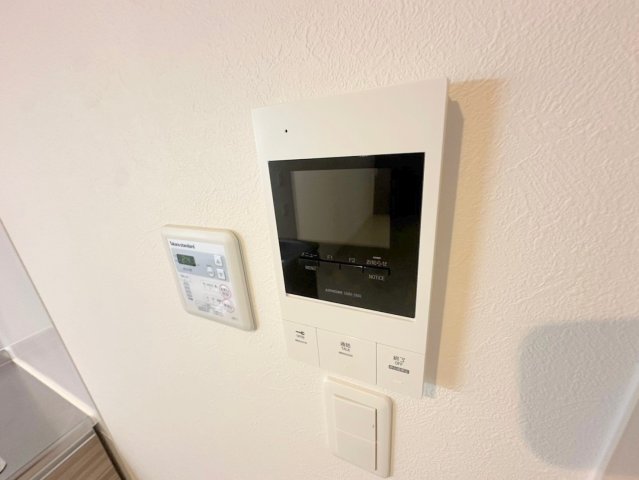 セキュリティ　TVモニターホンで来客が誰か確認してから開けて下さいね