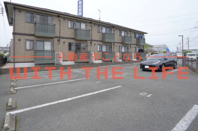 駐車場　駐車場完備です