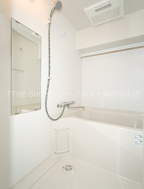 バス・シャワールーム　浴室乾燥機付きバス！