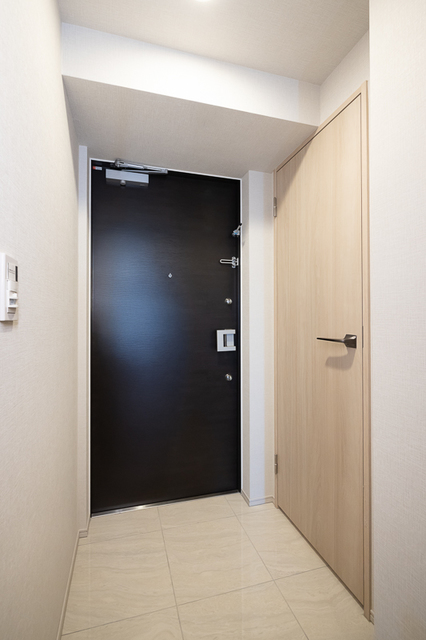 玄関　※写真は同タイプ住戸です。