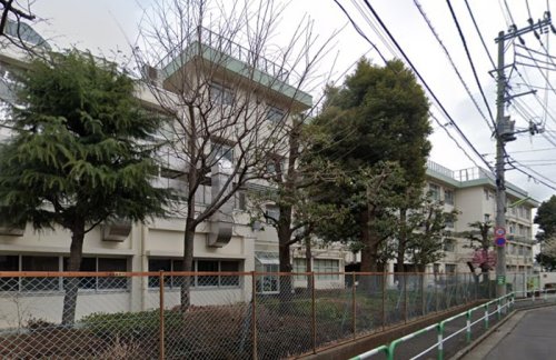 中学校　世田谷区立上祖師谷中学校（中学校）まで1360m