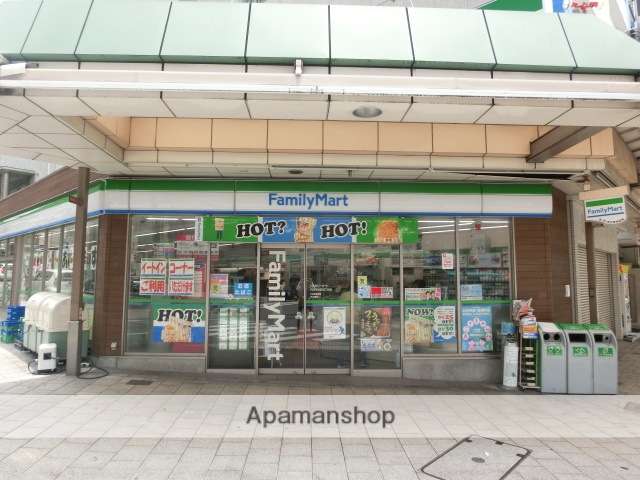 コンビニ　ファミリーマート内久宝寺町四丁目店（コンビニ）まで190m