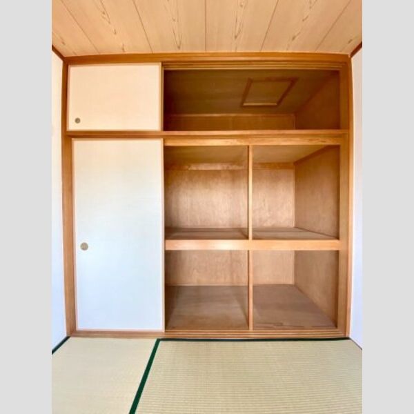 収納　押入れ