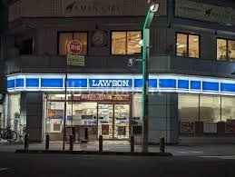 コンビニ　ローソン杉並高円寺駅入口店（コンビニ）まで177m