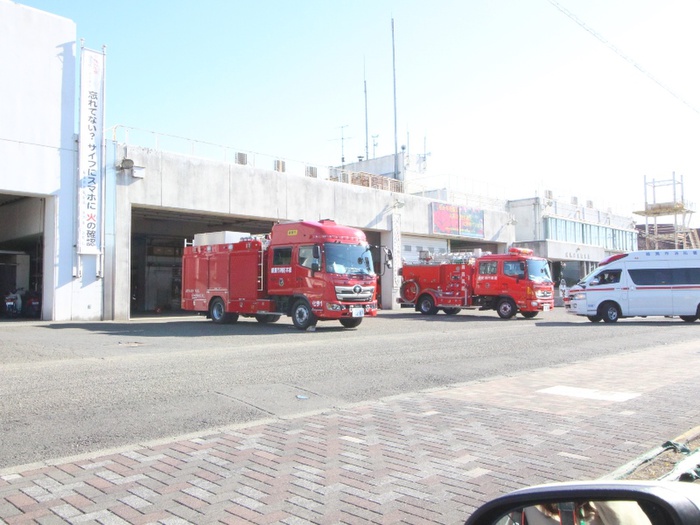 警察署・交番　綾瀬市消防本部（警察署・交番）まで870m