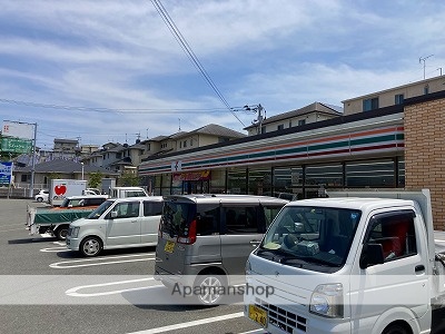 コンビニ　セブンイレブン（コンビニ）まで1370m
