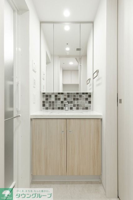 洗面設備　B2タイプ2023年2月撮影 同タイプ1103号室の写真です