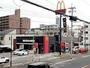 飲食店　マクドナルド２号線大久保店（飲食店）まで350m