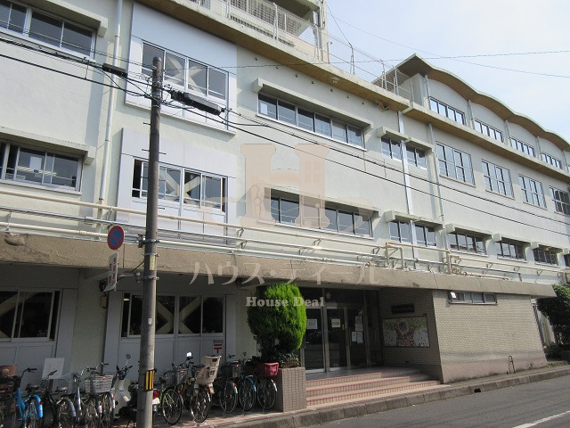 小学校　川口市立仲町小学校（小学校）まで336m