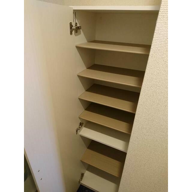 収納　シューズボックス