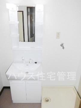 洗面設備　洗髪洗面化粧台