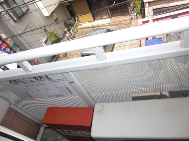 バルコニー　洗濯機置き場