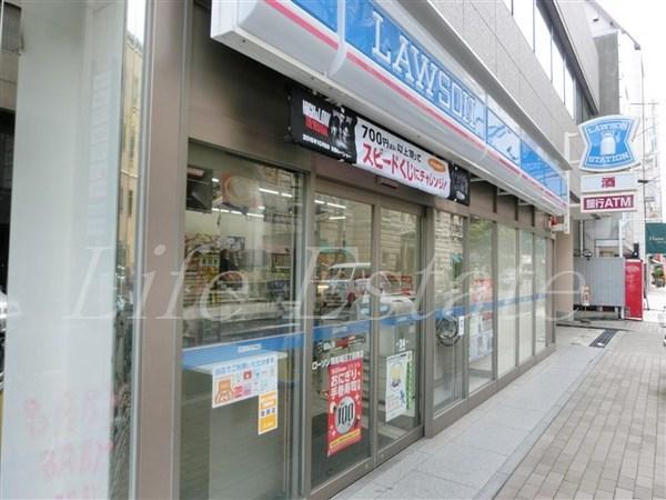 コンビニ　ローソン南船場三丁目南店（コンビニ）まで225m