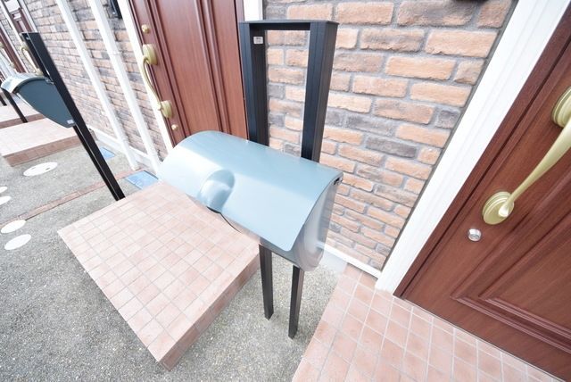 エントランス　★可愛いポスト、各部屋に有ります★