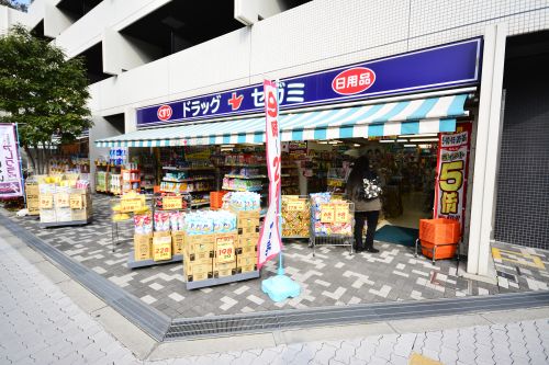 ドラックストア　ドラッグセガミ西田辺店（ドラッグストア）まで366m