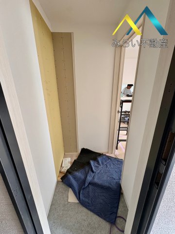 玄関　自社撮影写真　建築中