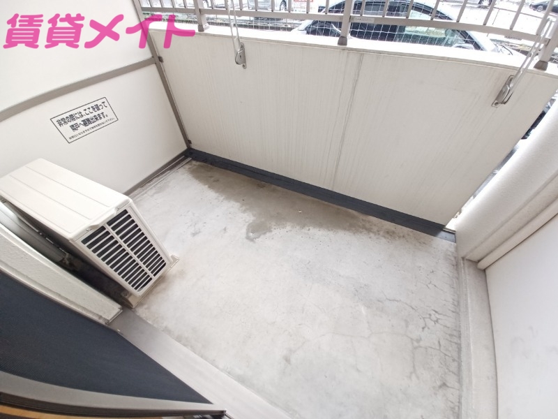 バルコニー　同物件別室反転タイプ画像
