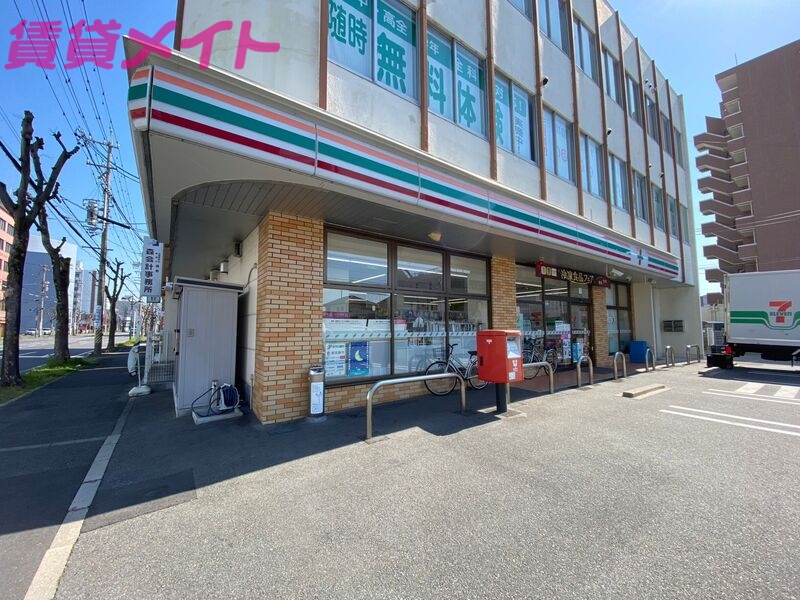 コンビニ　セブンイレブン四日市鵜の森1丁目店（コンビニ）まで114m