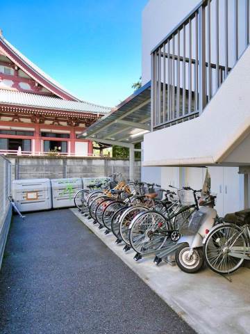 その他共有部分　敷地内に屋根付き駐輪場完備♪