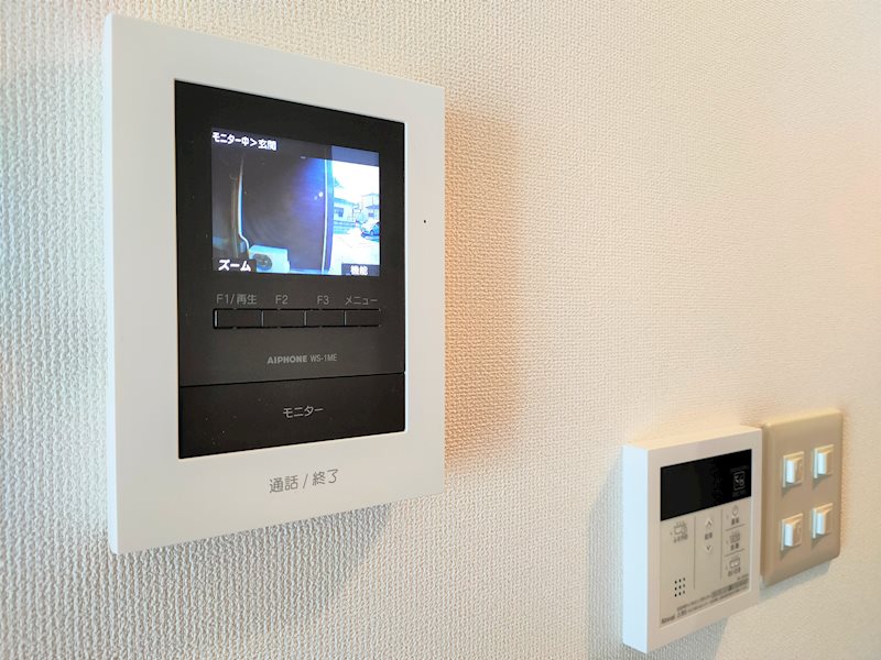 セキュリティ　カラーモニター付インターフォンで急な来客も安心。