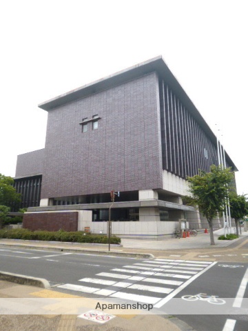 図書館　岡山県立図書館（図書館）まで353m