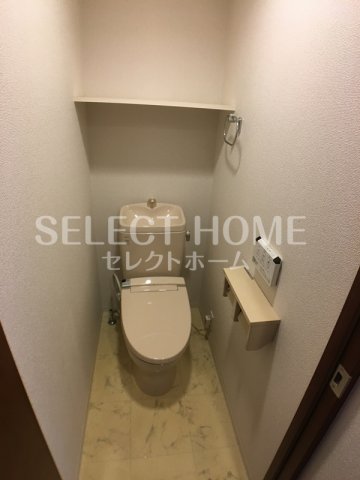 トイレ　コンパクトで使いやすいトイレです 同型タイプです