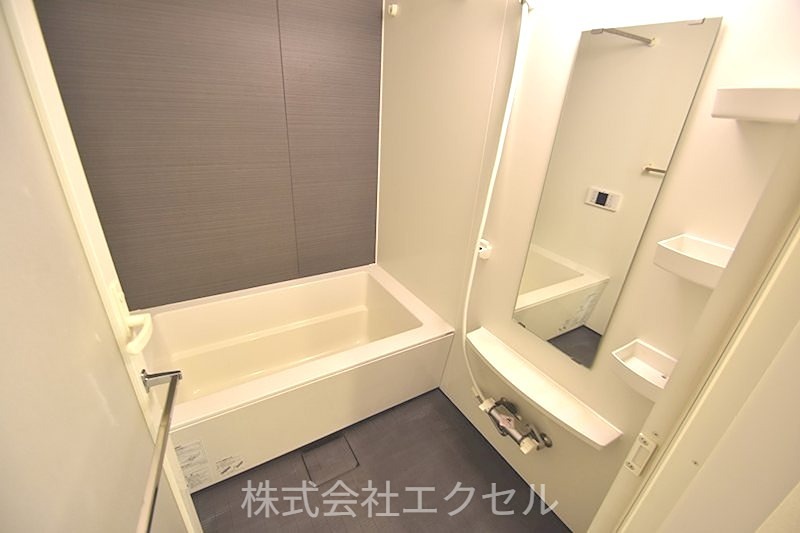 バス・シャワールーム　追い焚き・浴室乾燥完備の綺麗な浴室♪