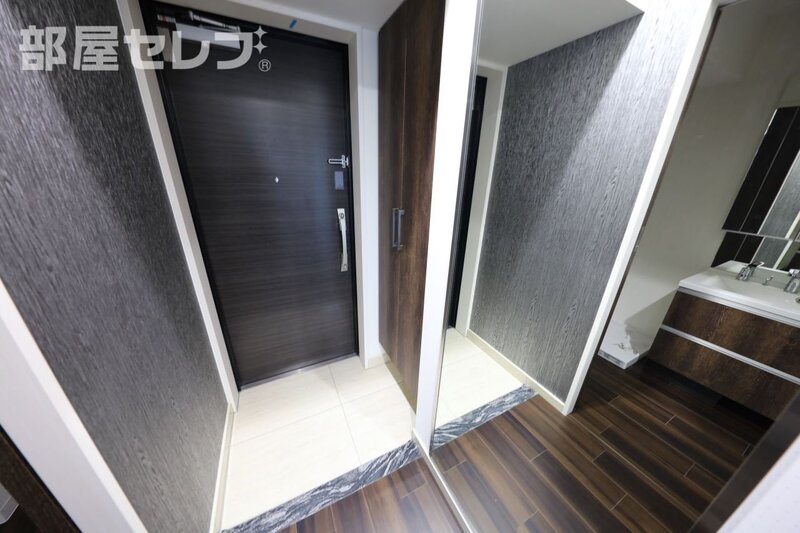 玄関　５０５号室写真