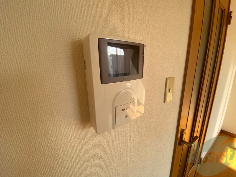セキュリティ　ＴＶモニター付インターホンです。来客者の顔が見えるので安心！