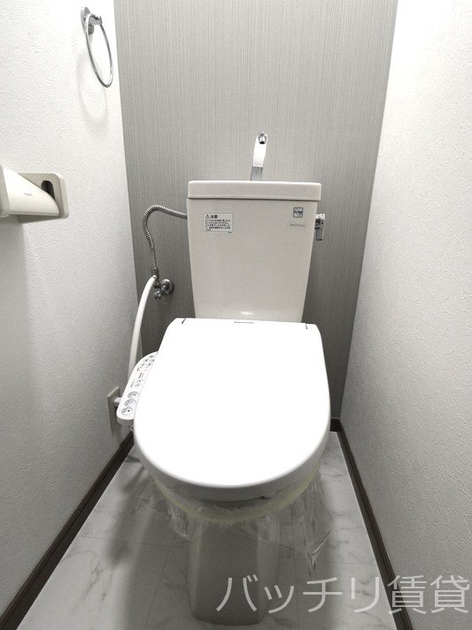 トイレ　画像は同型タイプの為、現状を優先致します。